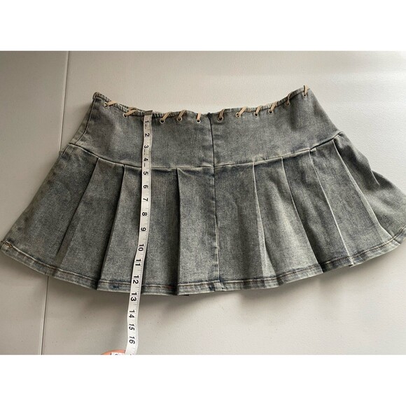 BYDYLN Denim Pleated Mini Skirt Lace Up Waist Light Wash XL NWT - Picture 6 of 7